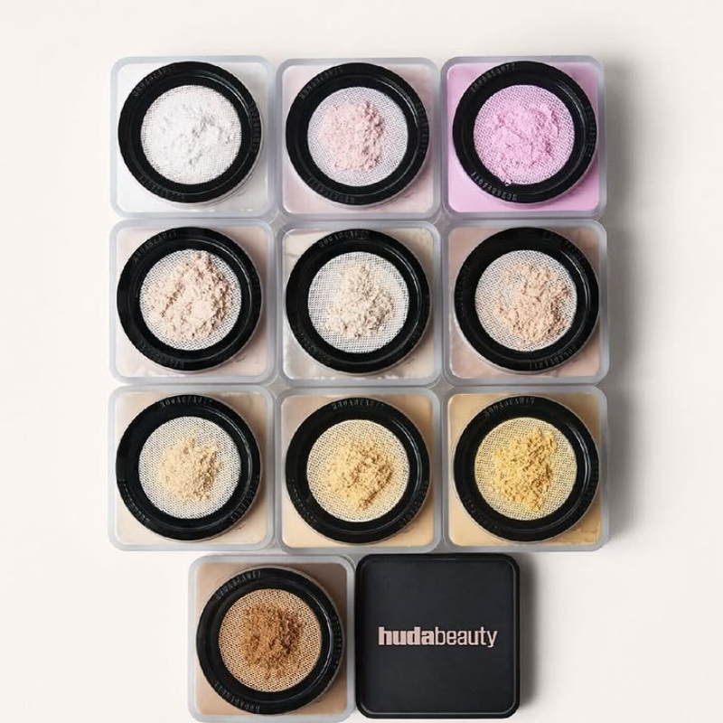 แป้งฝุ่นโปร่งแสงเนื้อแมทท์ ควบ - Huda Beauty Makeup Bag บทวิจารณ์และราคา