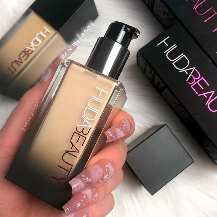 Fauxfilter Luminous Matte Foun - Huda Beauty Makeup Bag บทวิจารณ์และราคา