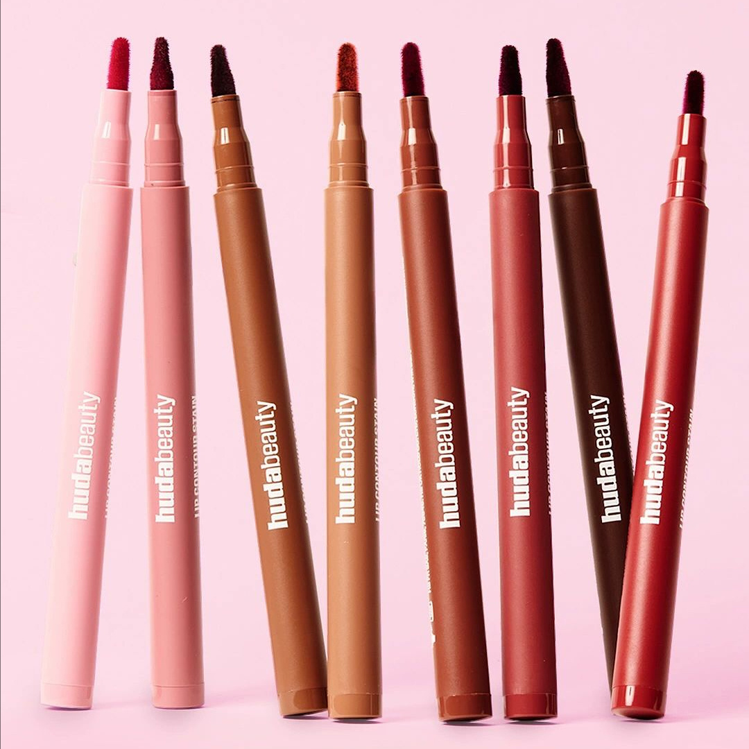ดินสอเขียนขอบปากกำมะหยี่สีน้ำต - Huda Beauty Makeup Bag บทวิจารณ์และราคา